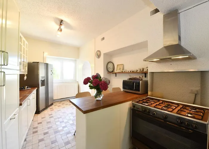 Angel's - Panoramic View